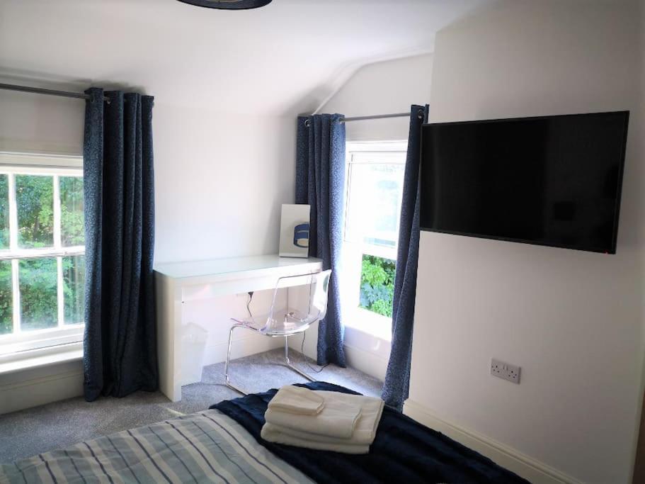 Welcoming Luxury In A Grade II Listed Building Apartment Chester Exterior photo